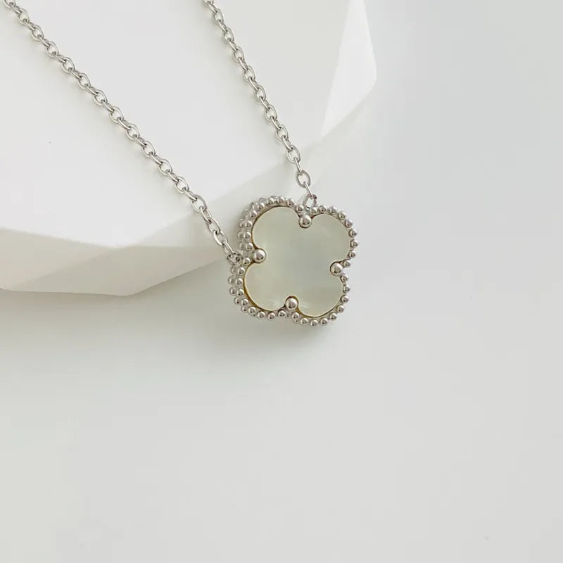 Chaine a quatre feuille  Acier au Titanium