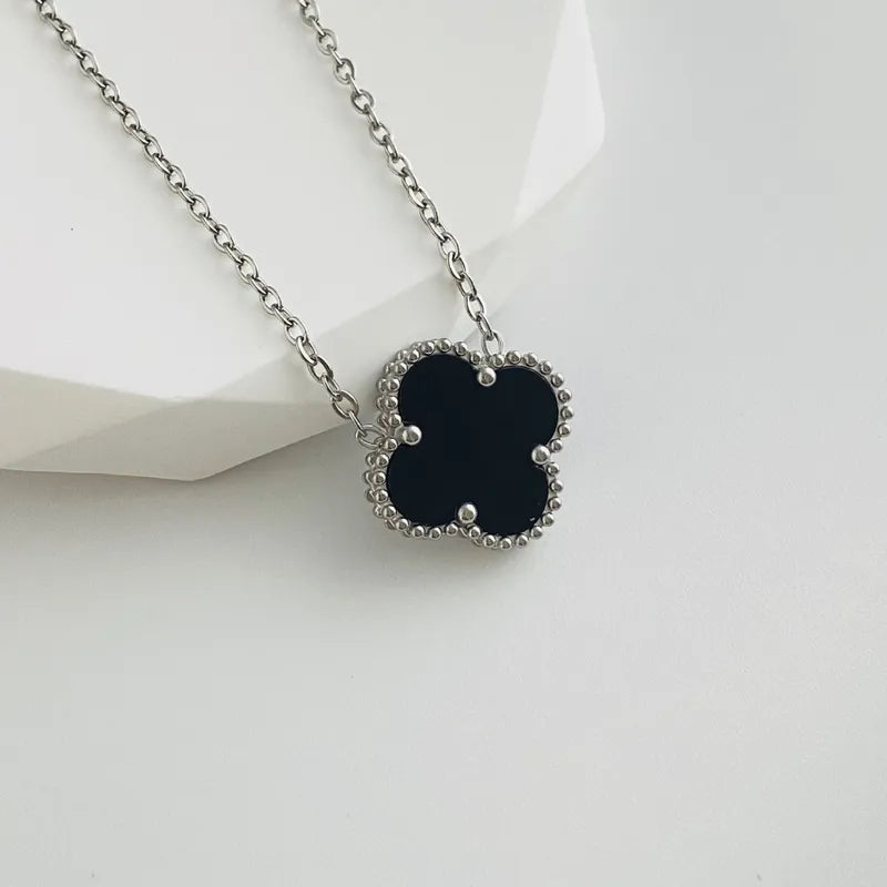 Chaine a quatre feuille  Acier au Titanium