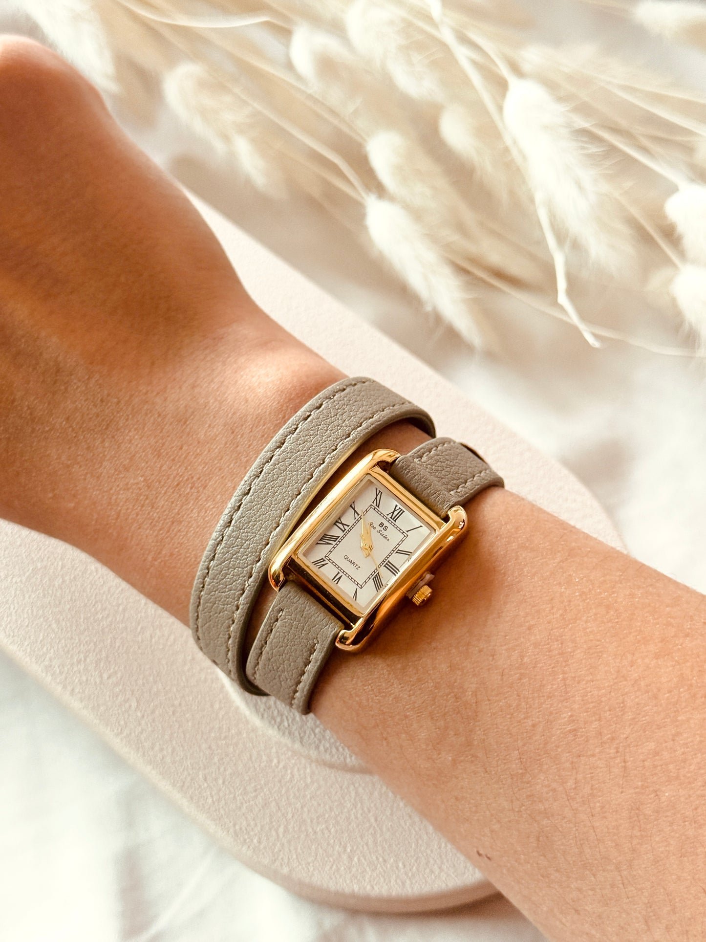 Montre en cuir doublé Style H