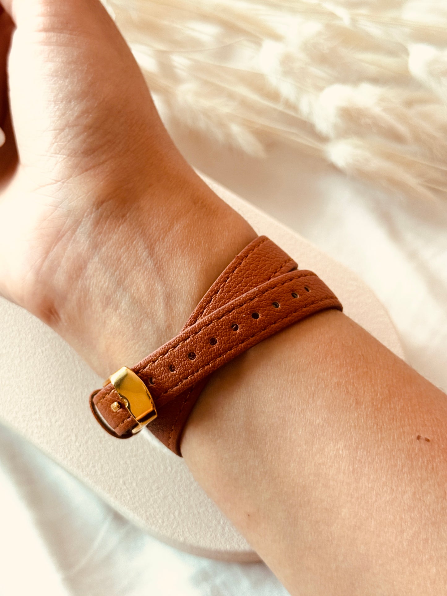 Montre en cuir doublé Style H