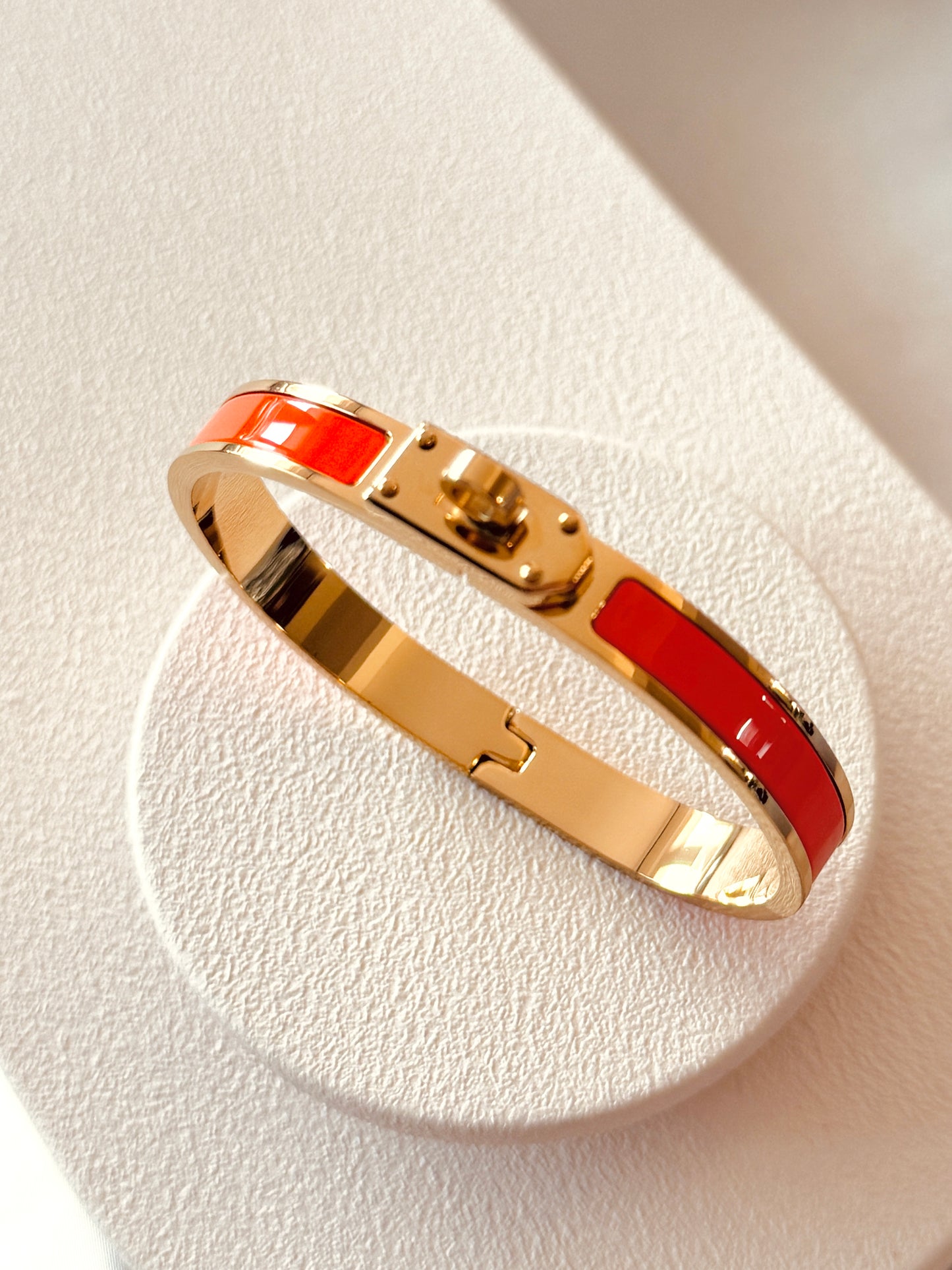 Bracelet H en collection privé